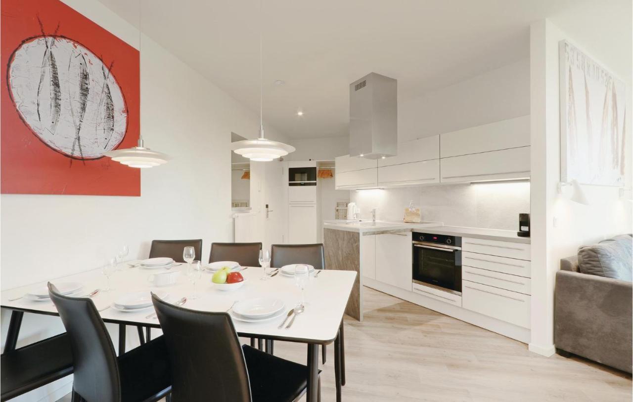Cozy Apartment In Luebeck Travemuende With Sauna Bagian luar foto