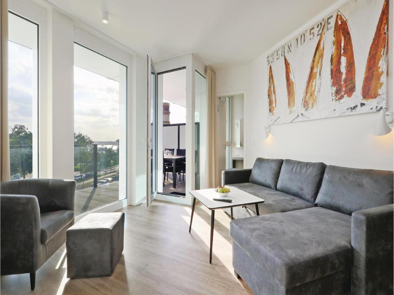 Cozy Apartment In Luebeck Travemuende With Sauna Bagian luar foto